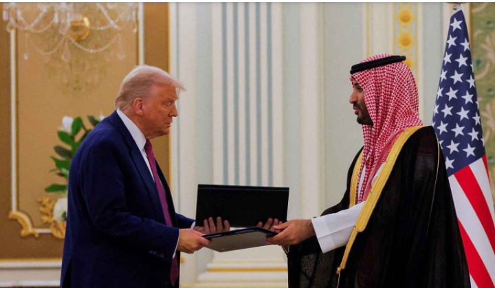 ترامب وولي العهد السعودي يُوقّعان اتفاقية شراكة اقتصادية